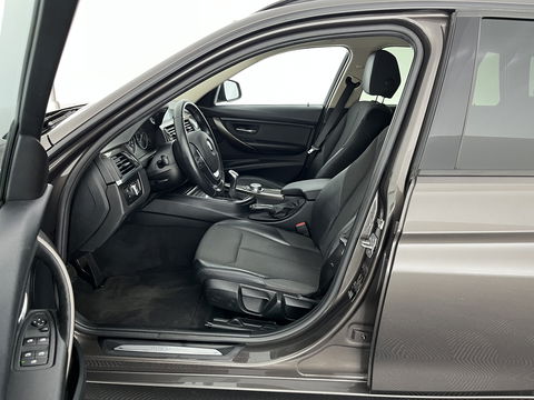 BMW 3 Serie Touring 318d Modern Line High Executive *LEATHER-FABRIC | NAVI-FULLMAP | HEATED-COMFORTSEATS | ECC | PRIVACY-GLASS | TOWBAR | CRUISE | PDC | 17''ALU*