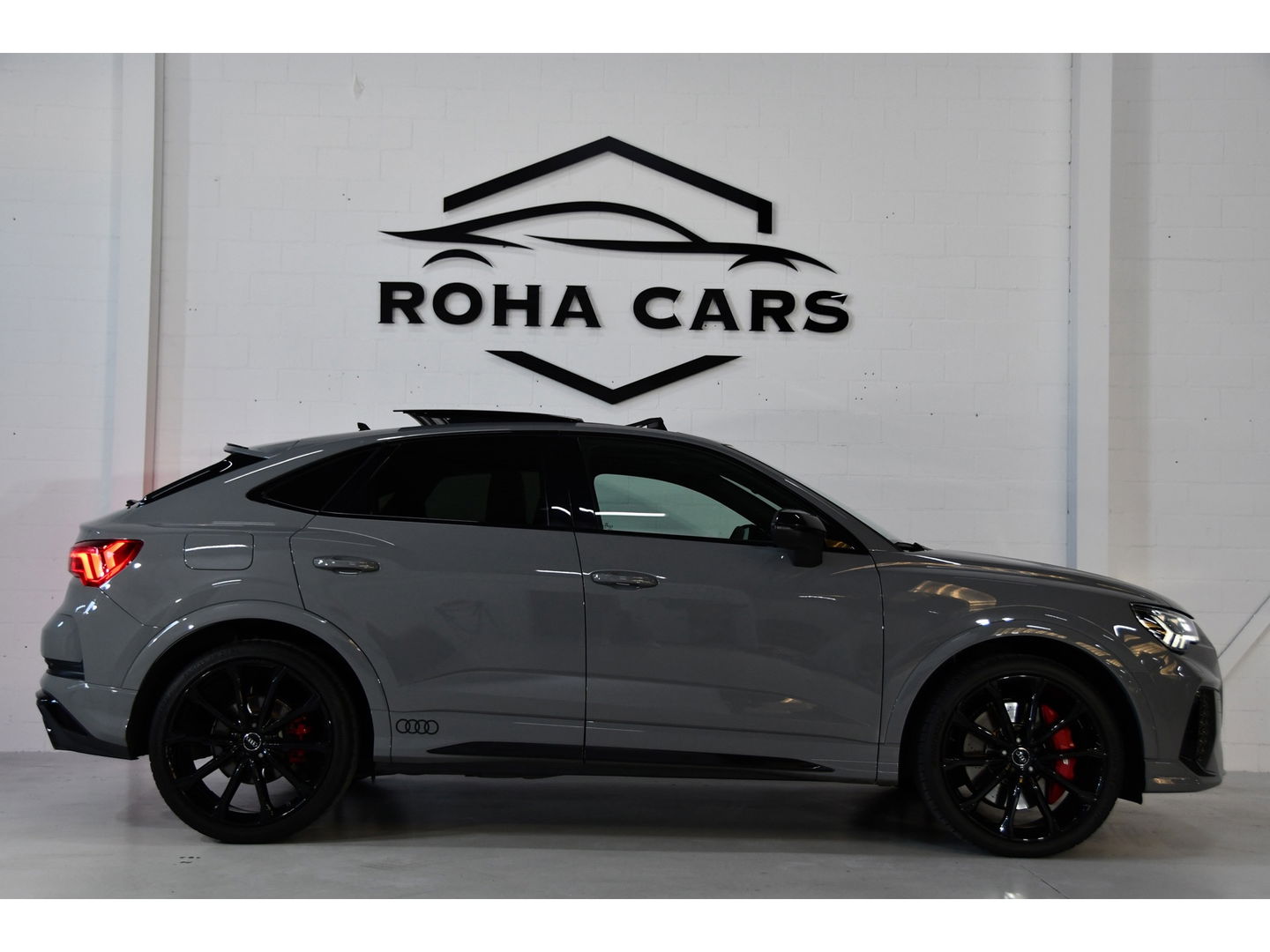 Audi Q3 Sportback 2.5 TFSI RSQ3 Pano*RS Seat*360 Cam*Memory*Sonos