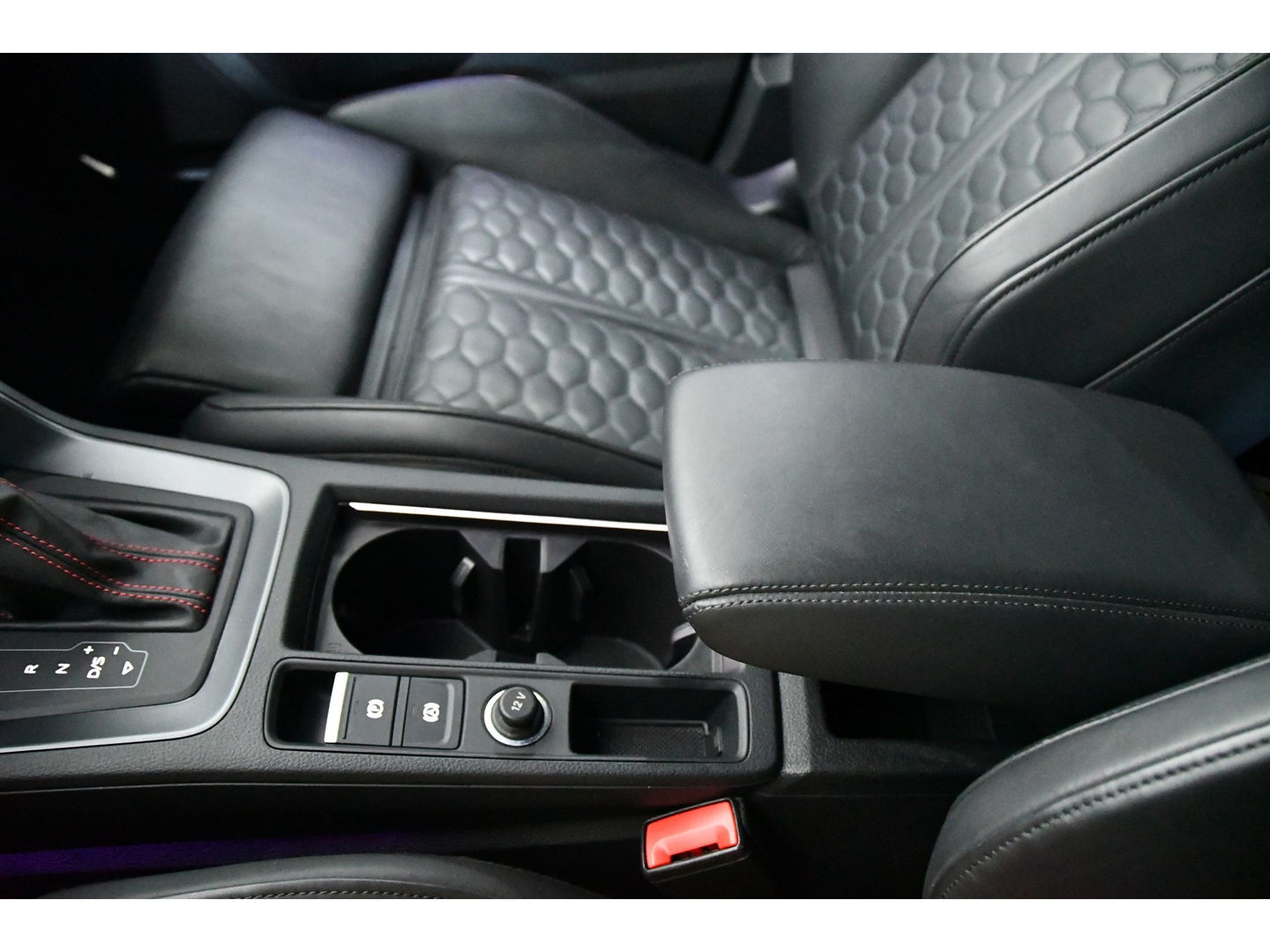 Audi Q3 Sportback 2.5 TFSI RSQ3 Pano*RS Seat*360 Cam*Memory*Sonos