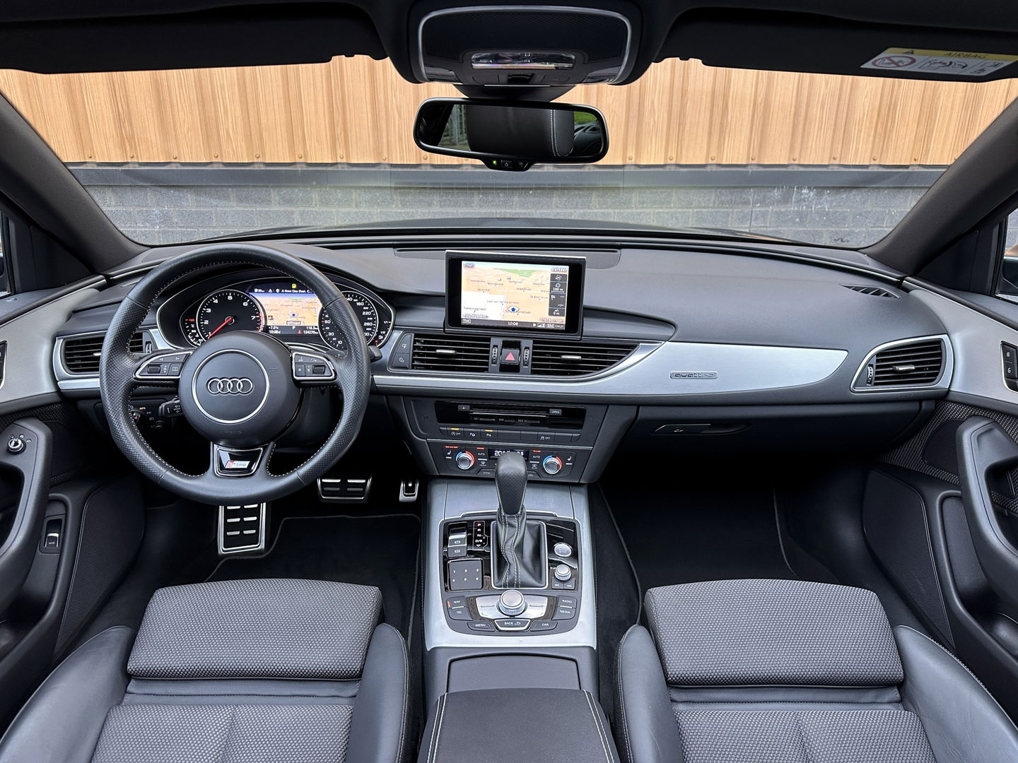 Audi A6 Avant 2.0 TFSI quattro S-Line | Panoramadak | Camera | Apple Carplay | Android Auto | Wegklapbare Trekhaak | ACC | Stoelverwarming | Keyless