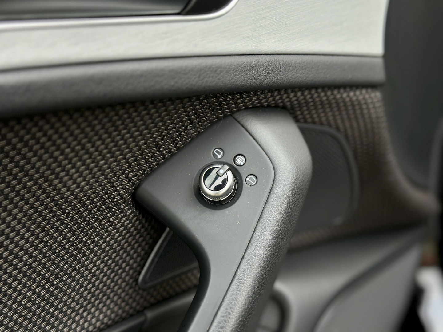 Audi A6 Avant 2.0 TFSI quattro S-Line | Panoramadak | Camera | Apple Carplay | Android Auto | Wegklapbare Trekhaak | ACC | Stoelverwarming | Keyless