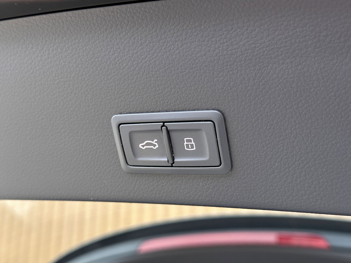 Audi A6 Avant 2.0 TFSI quattro S-Line | Panoramadak | Camera | Apple Carplay | Android Auto | Wegklapbare Trekhaak | ACC | Stoelverwarming | Keyless