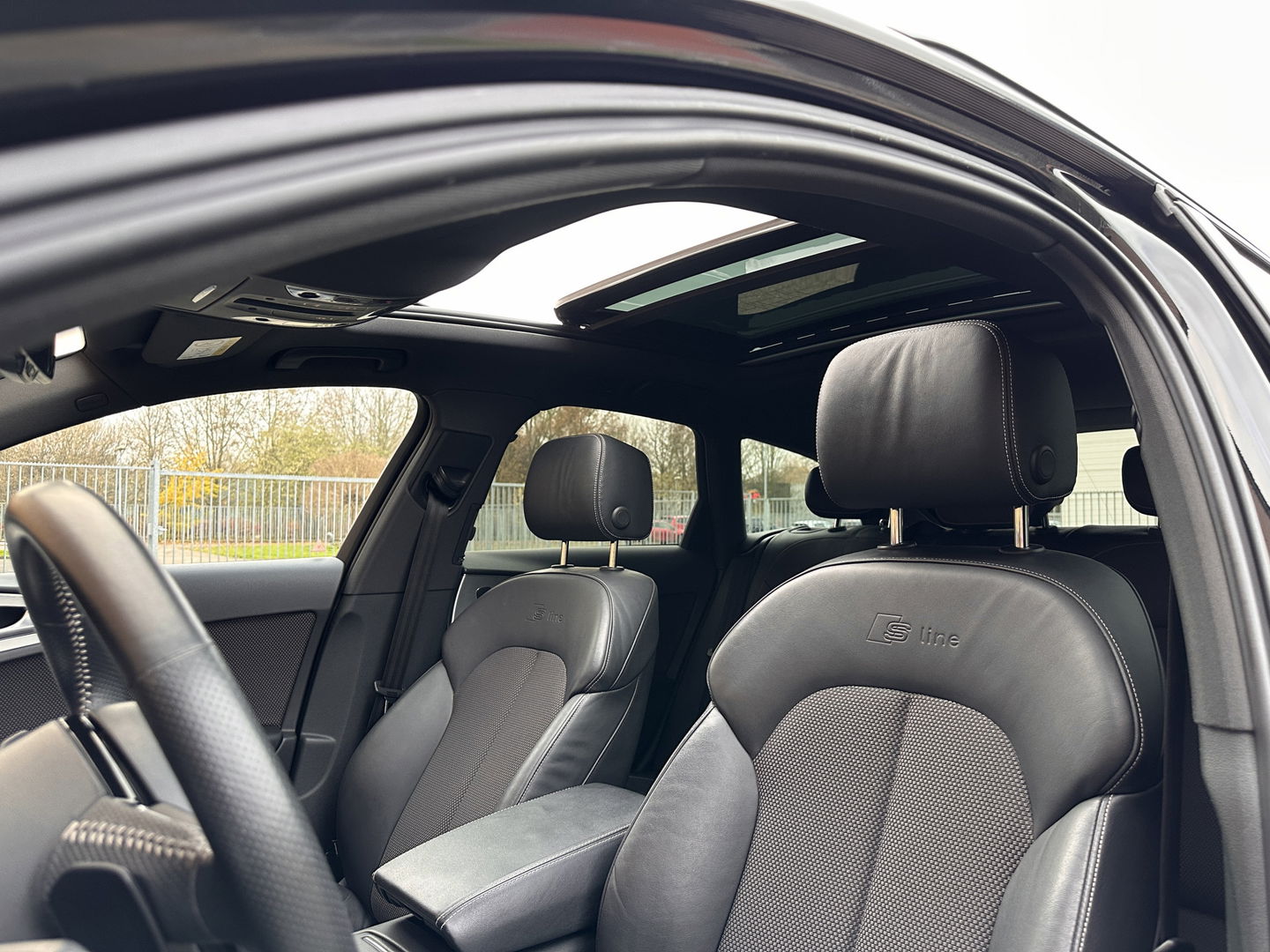 Audi A6 Avant 2.0 TFSI quattro S-Line | Panoramadak | Camera | Apple Carplay | Android Auto | Wegklapbare Trekhaak | ACC | Stoelverwarming | Keyless