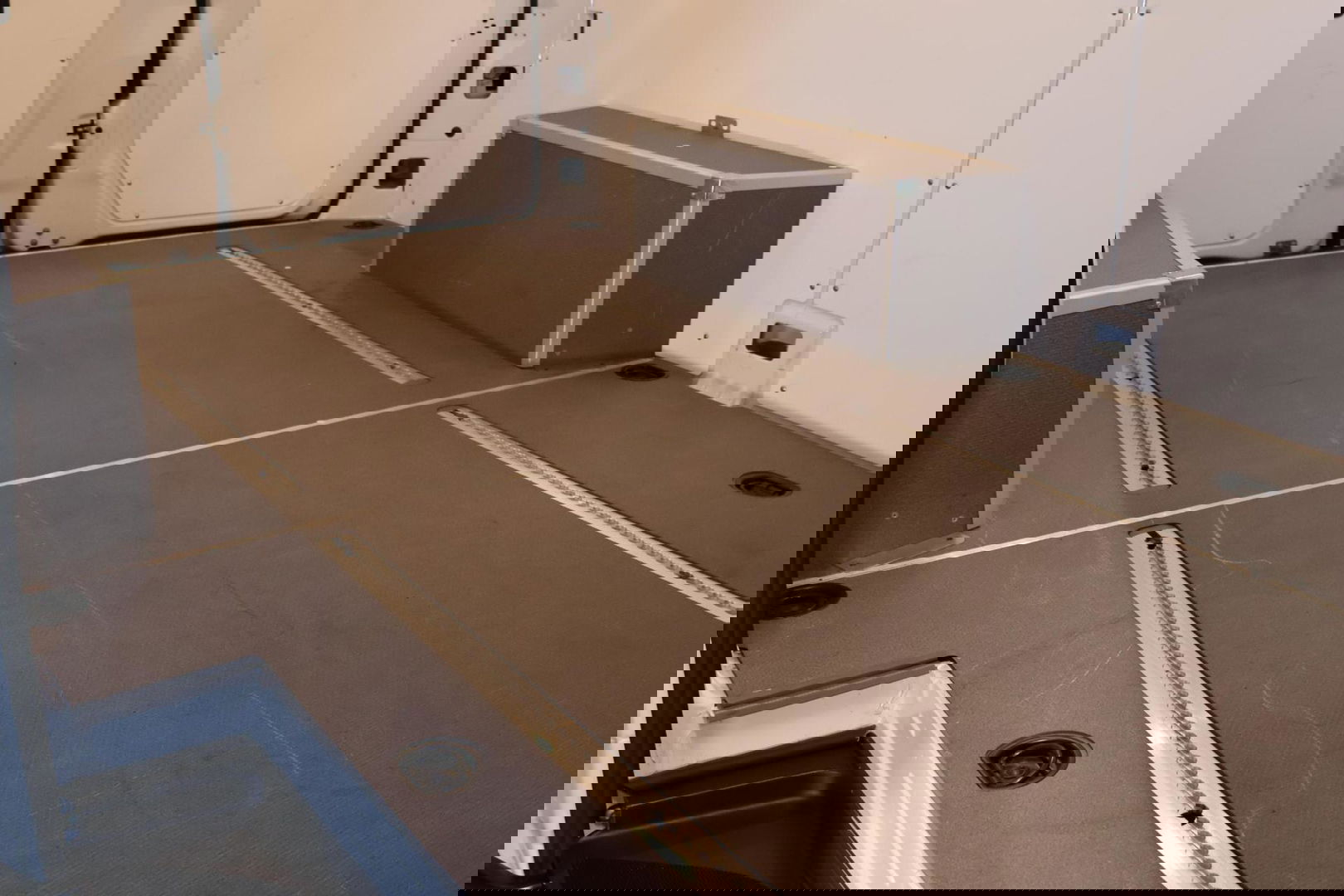 Mercedes-Benz Sprinter bestel 317 1.9 CDI L2H2 RWD