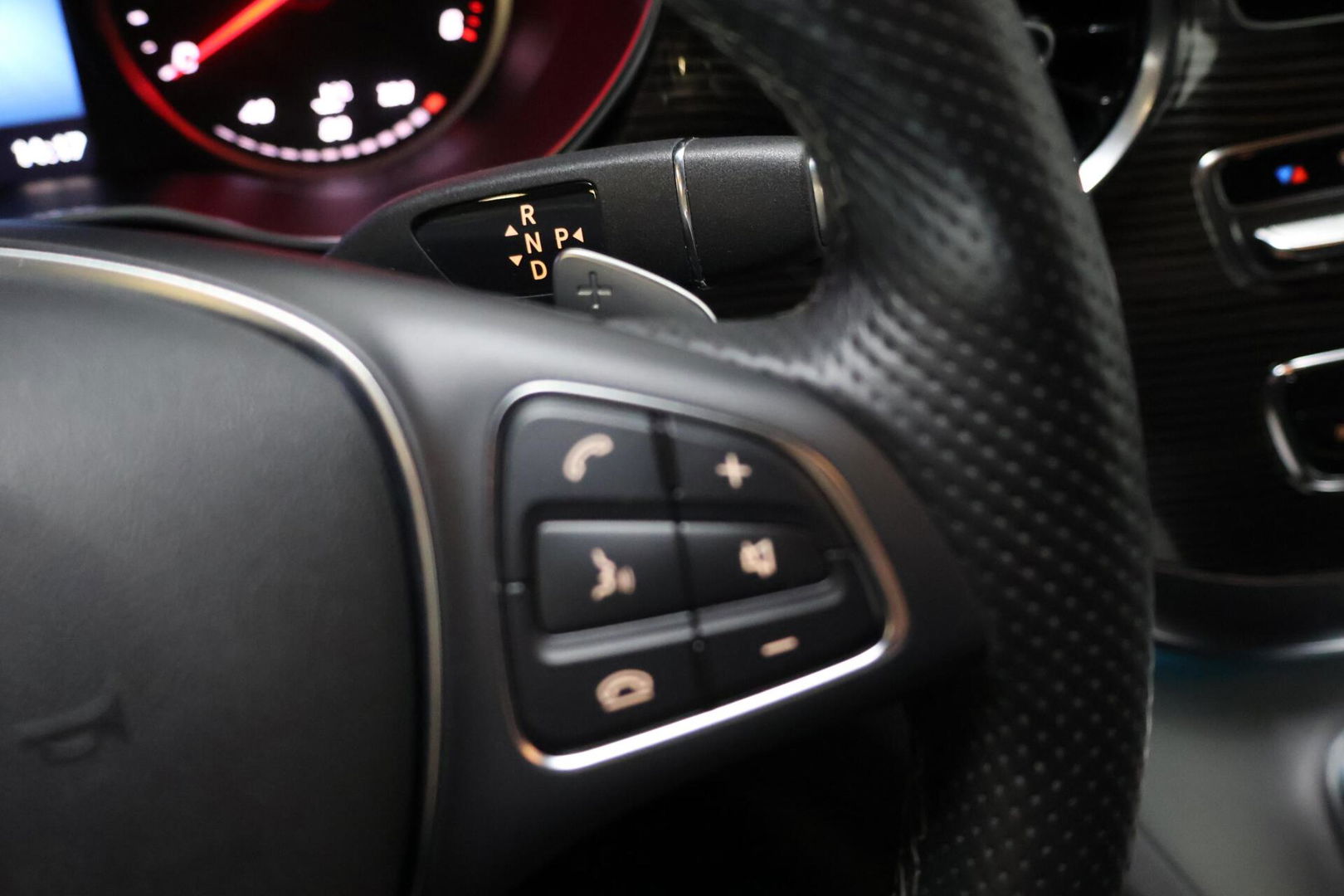 Mercedes-Benz V-Klasse 300d Extra Lang DC Avantgarde Edition