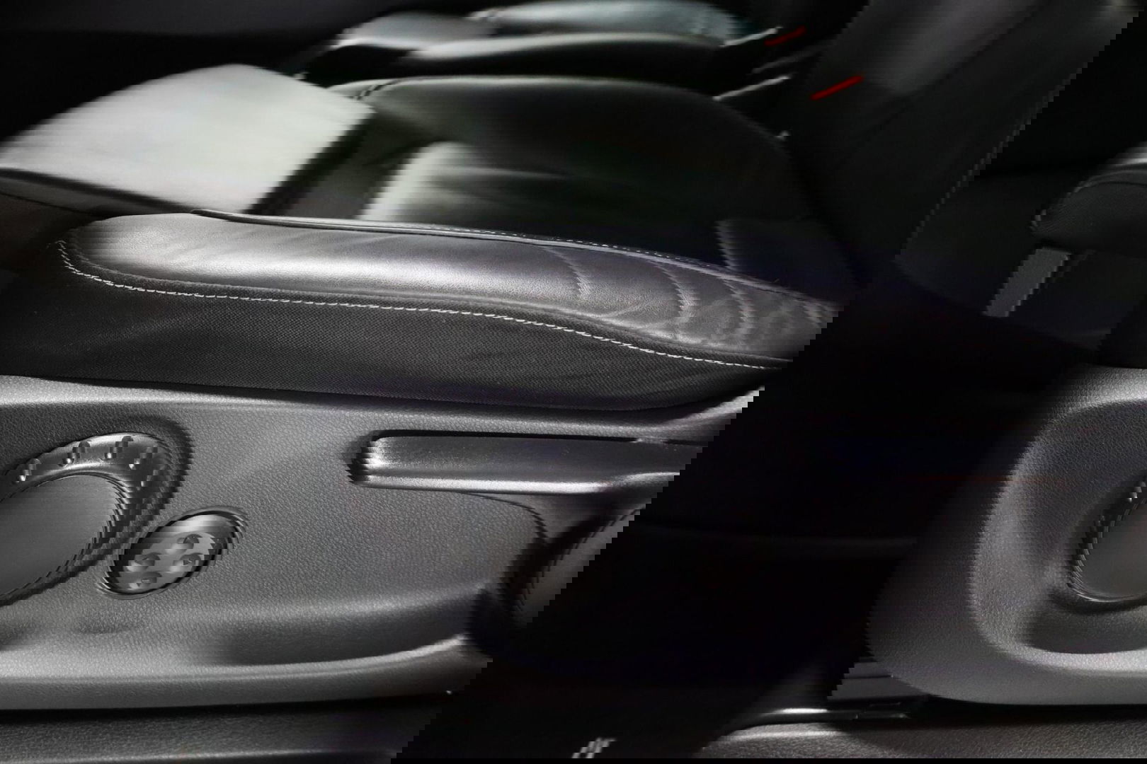 Mercedes-Benz V-Klasse 300d Extra Lang DC Avantgarde Edition