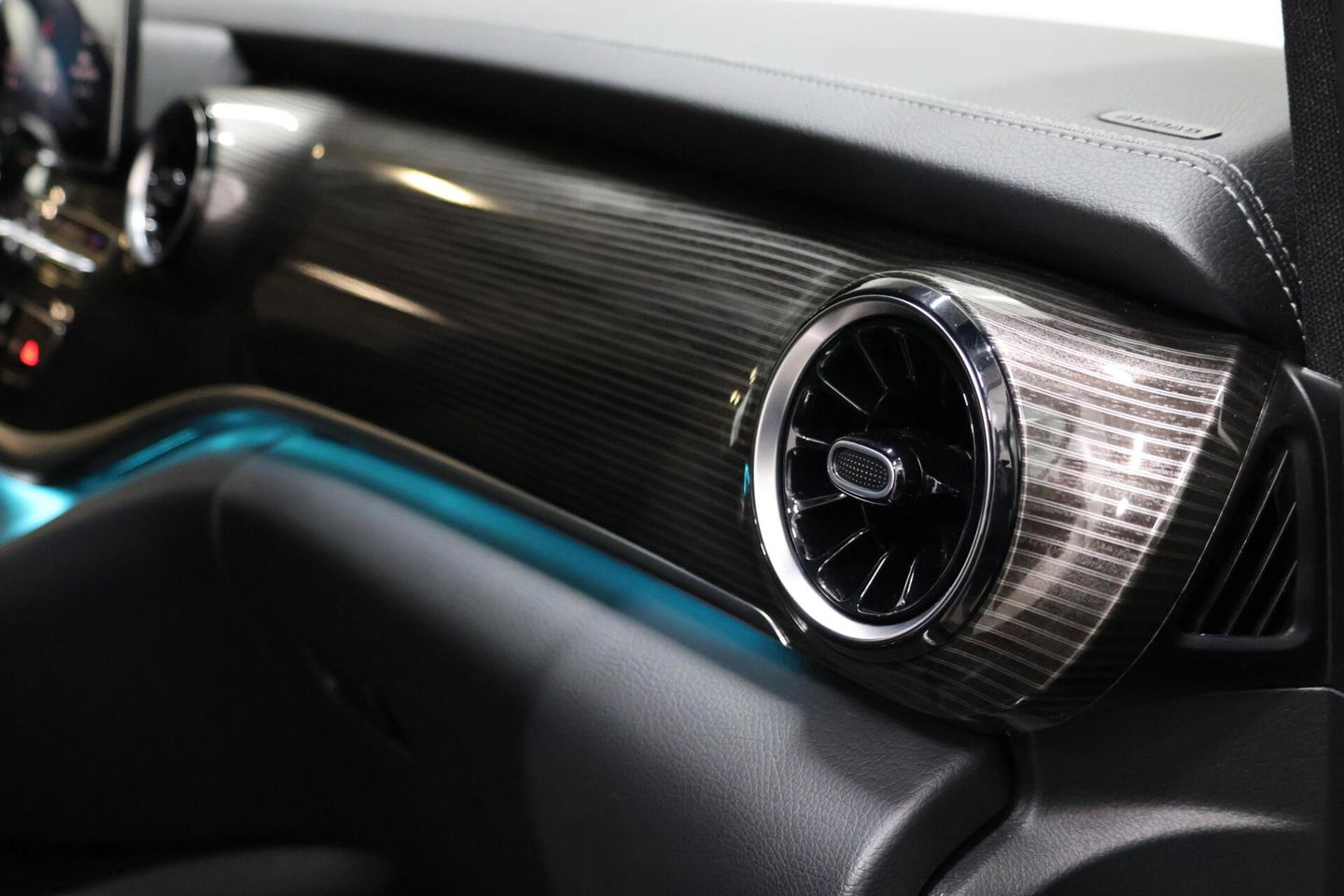 Mercedes-Benz V-Klasse 300d Extra Lang DC Avantgarde Edition