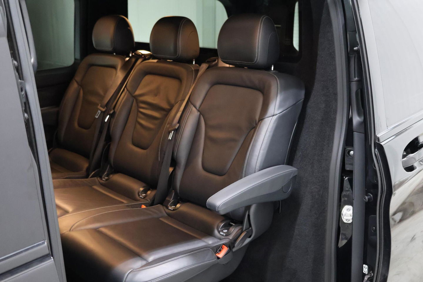 Mercedes-Benz V-Klasse 300d Extra Lang DC Avantgarde Edition