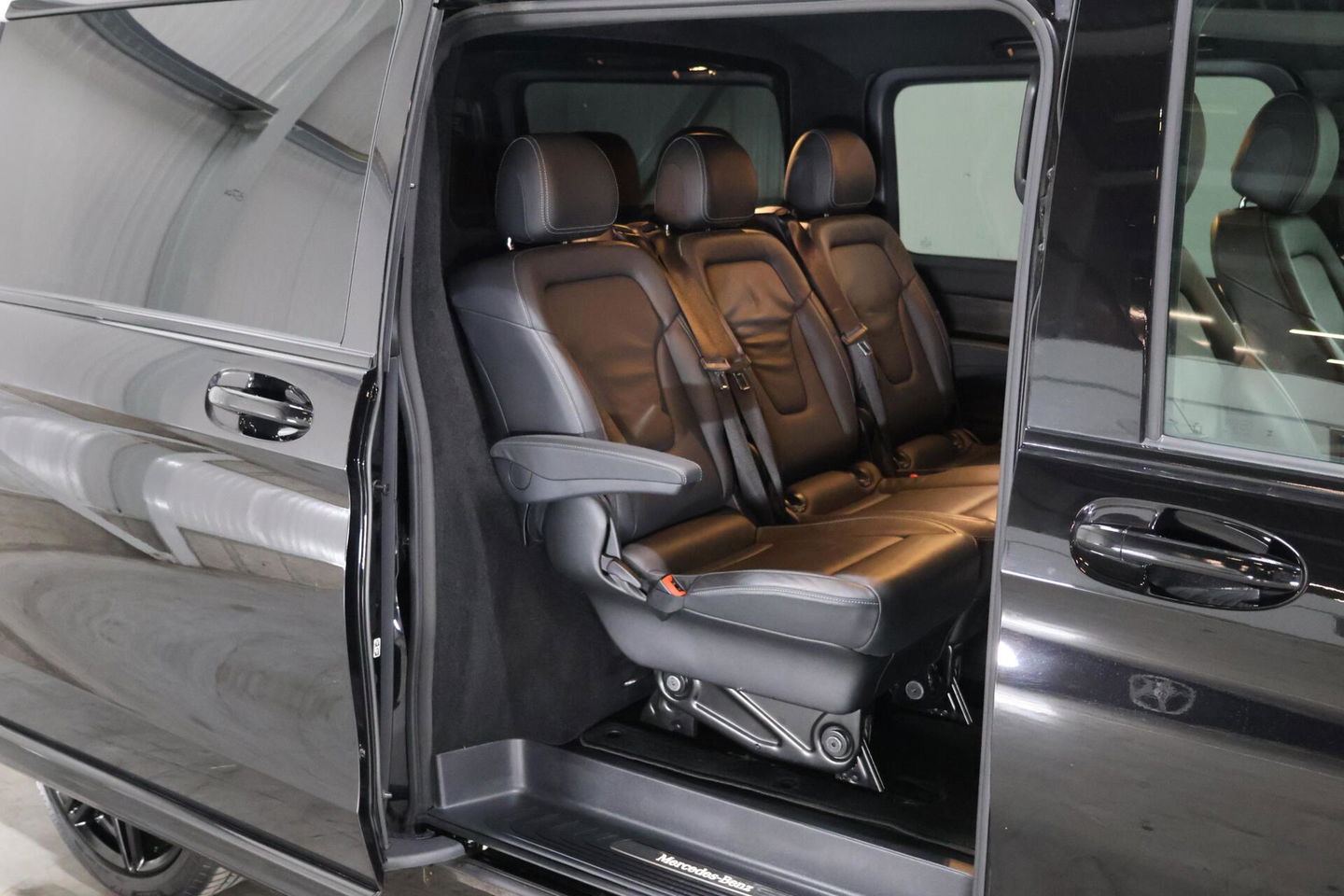 Mercedes-Benz V-Klasse 300d Extra Lang DC Avantgarde Edition