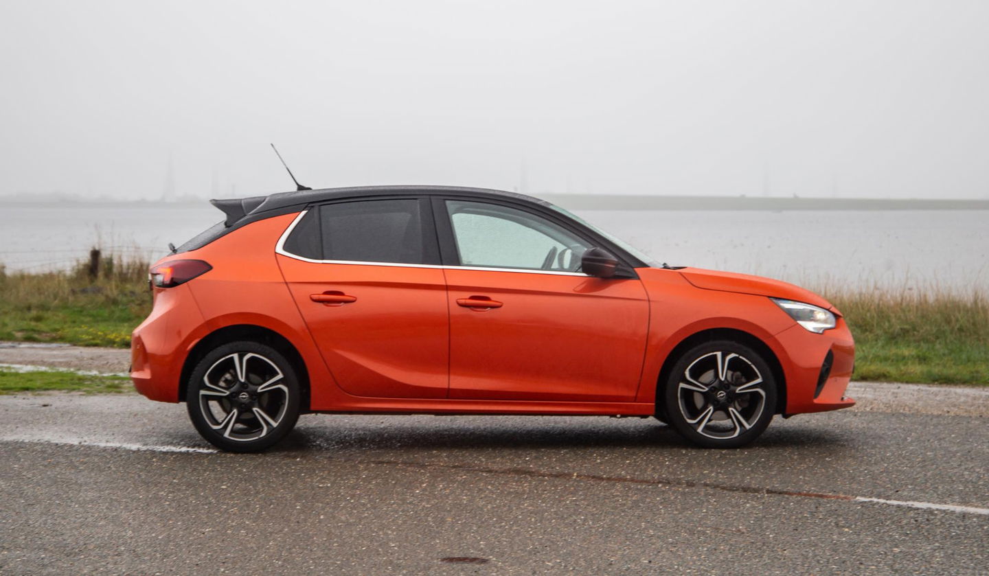 Opel Corsa 1.2 Turbo AUTOMAAT / CARPLAY / CAMERA / DEALER AUTO