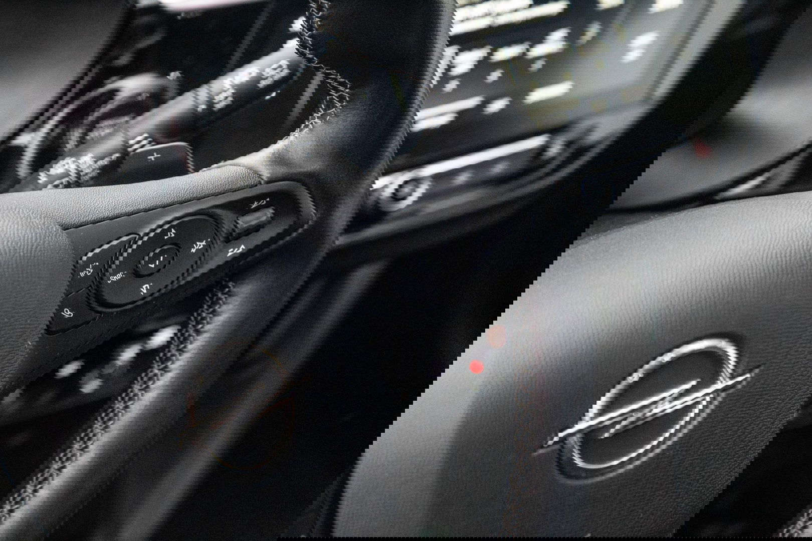 Opel Corsa 1.2 Turbo AUTOMAAT / CARPLAY / CAMERA / DEALER AUTO