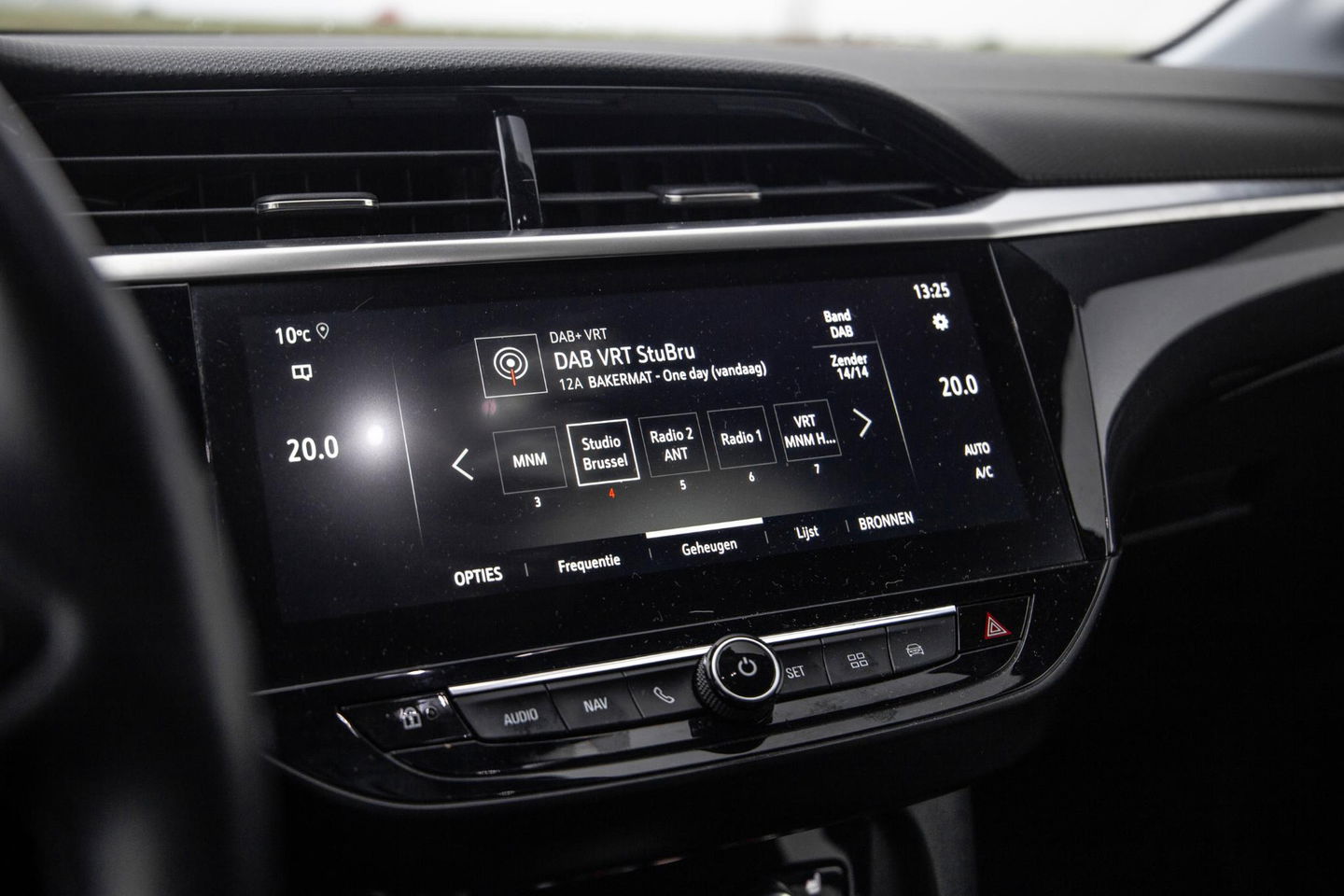 Opel Corsa 1.2 Turbo AUTOMAAT / CARPLAY / CAMERA / DEALER AUTO