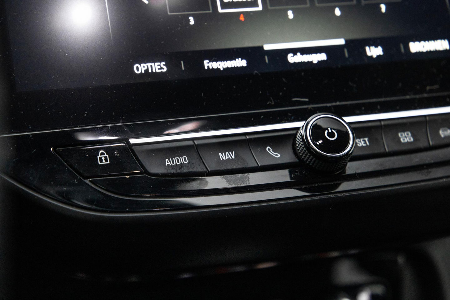 Opel Corsa 1.2 Turbo AUTOMAAT / CARPLAY / CAMERA / DEALER AUTO