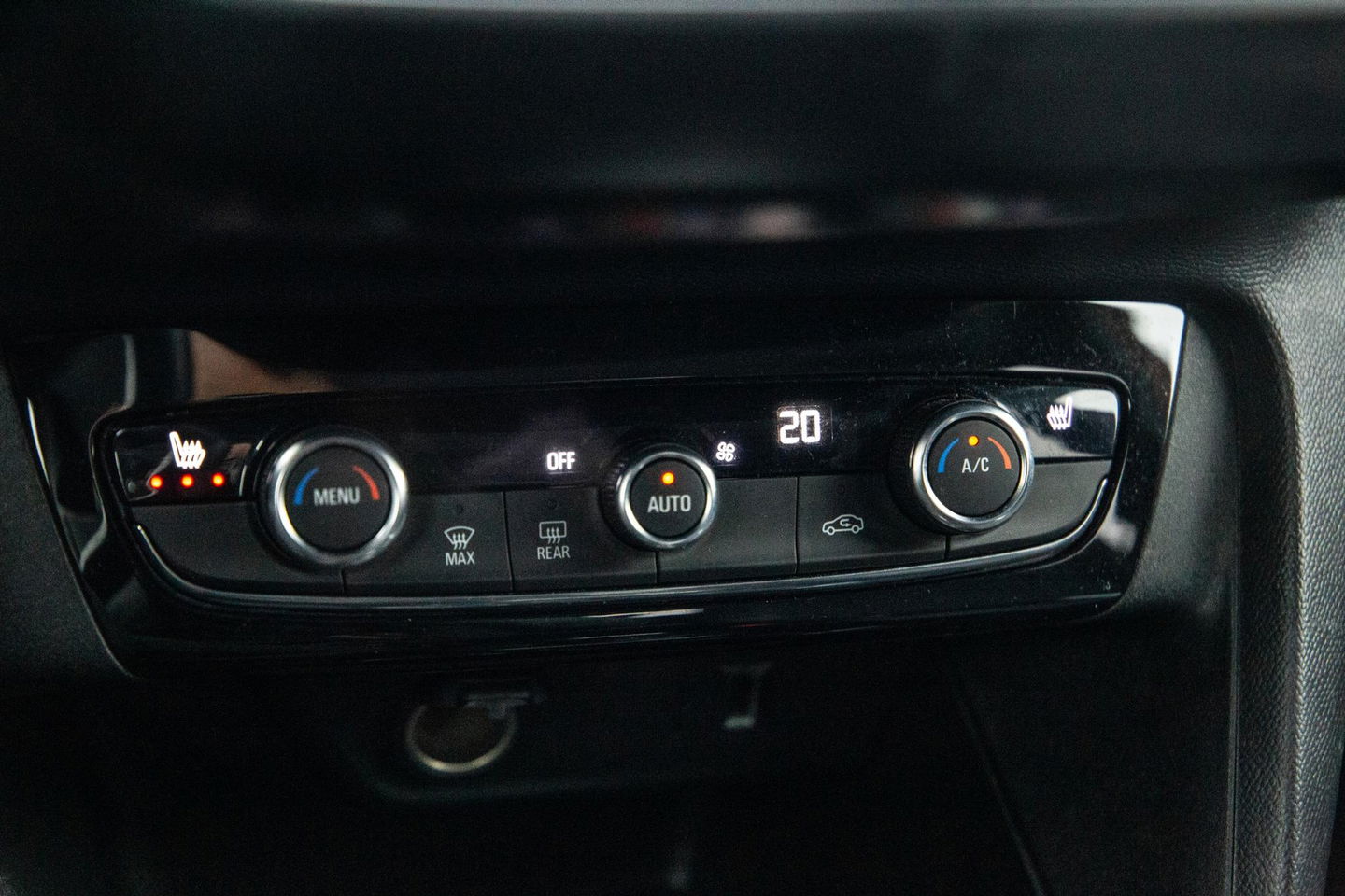 Opel Corsa 1.2 Turbo AUTOMAAT / CARPLAY / CAMERA / DEALER AUTO