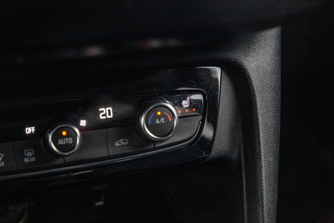 Opel Corsa 1.2 Turbo AUTOMAAT / CARPLAY / CAMERA / DEALER AUTO