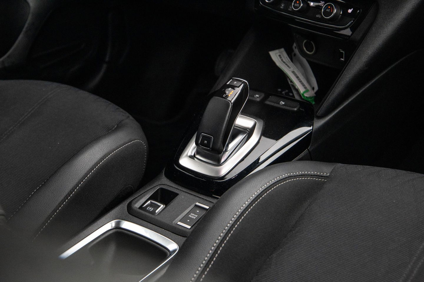 Opel Corsa 1.2 Turbo AUTOMAAT / CARPLAY / CAMERA / DEALER AUTO