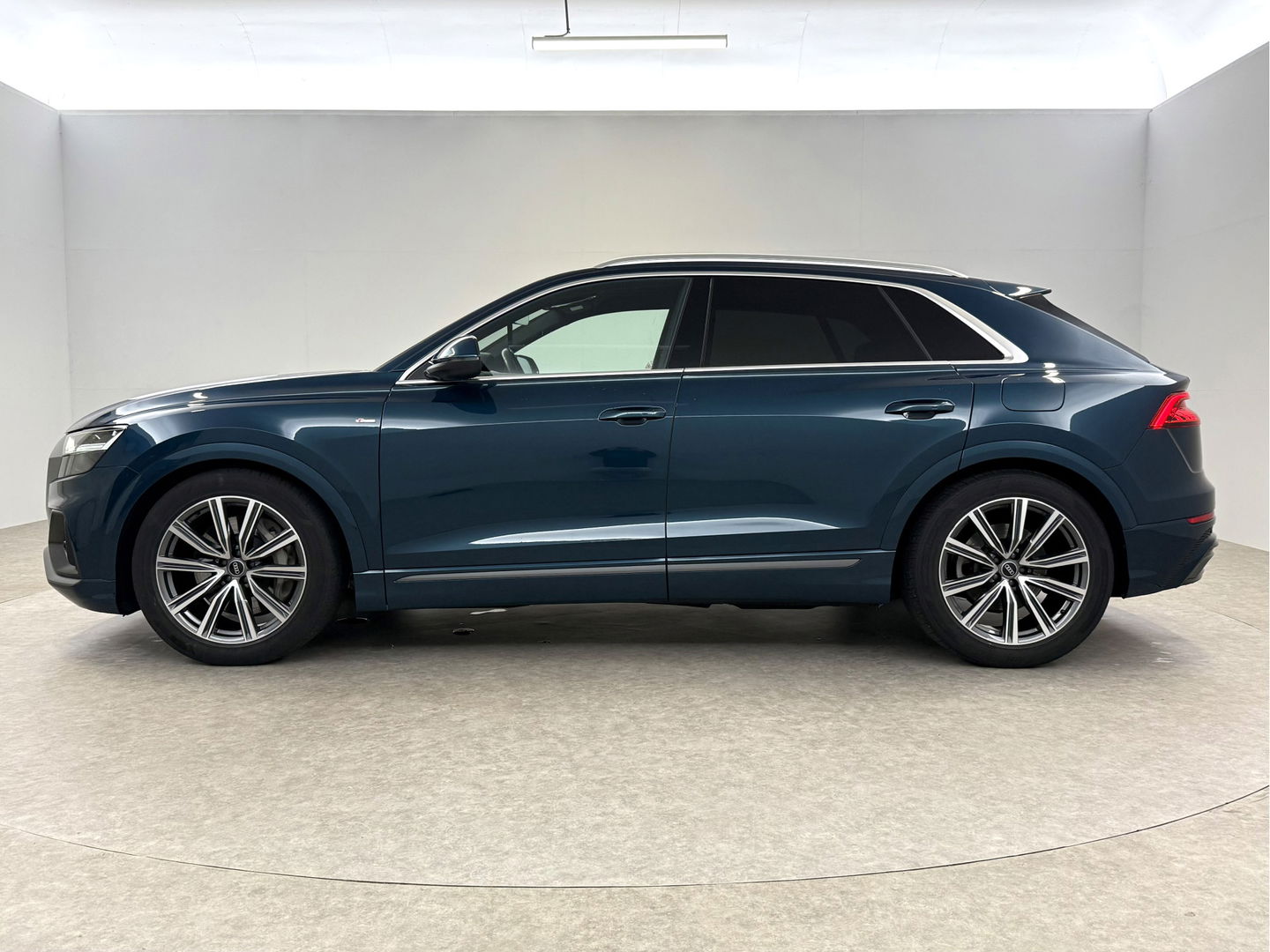 Audi Q8 55 TFSI e Quattro 422PK S-Line | SOH 91% | Virtual | Sfeer | Camera | Stoel/Stuur verw. | Adap. Cruise | Trekh. | Carplay | Keyless | NAP