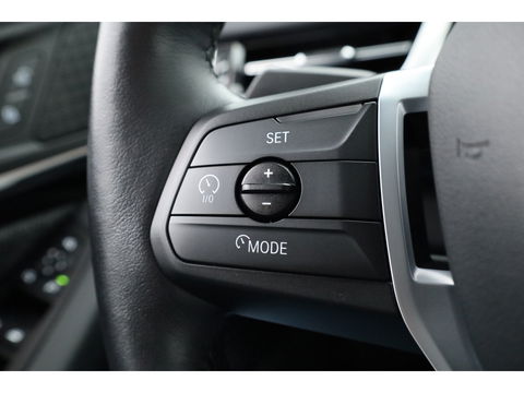 BMW 2 Serie Active Tourer 220i | Navi | Camera | Stoelverw. | Apple CarPlay | Cruise | 17''