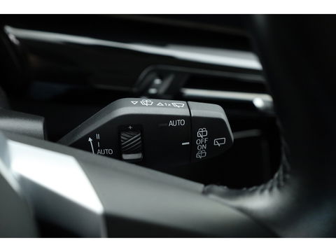 BMW 2 Serie Active Tourer 220i | Navi | Camera | Stoelverw. | Apple CarPlay | Cruise | 17''