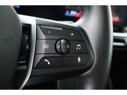 BMW 2 Serie Active Tourer 220i | Navi | Camera | Stoelverw. | Apple CarPlay | Cruise | 17''