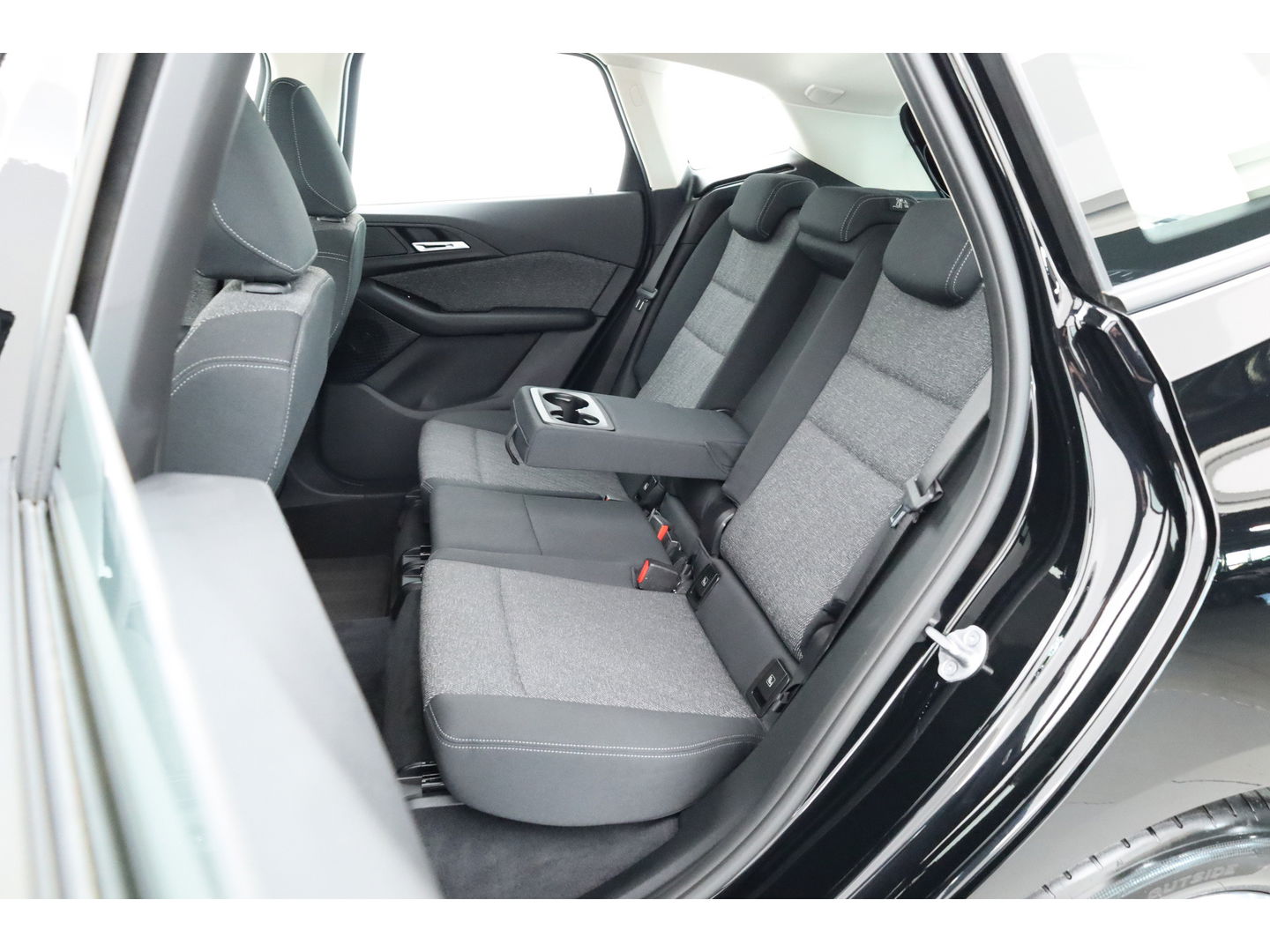 BMW 2 Serie Active Tourer 220i | Navi | Camera | Stoelverw. | Apple CarPlay | Cruise | 17''