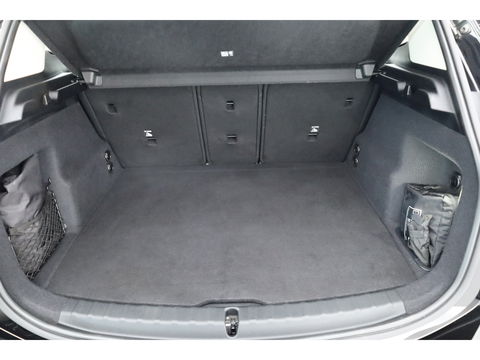 BMW 2 Serie Active Tourer 220i | Navi | Camera | Stoelverw. | Apple CarPlay | Cruise | 17''