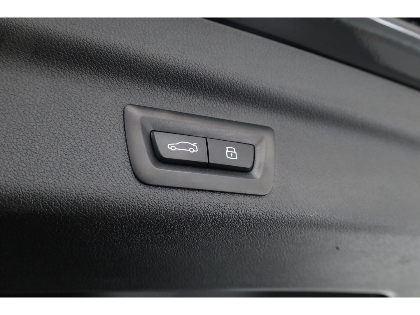 BMW 2 Serie Active Tourer 220i | Navi | Camera | Stoelverw. | Apple CarPlay | Cruise | 17''