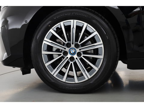 BMW 2 Serie Active Tourer 220i | Navi | Camera | Stoelverw. | Apple CarPlay | Cruise | 17''