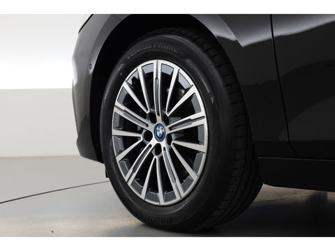 BMW 2 Serie Active Tourer 220i | Navi | Camera | Stoelverw. | Apple CarPlay | Cruise | 17''