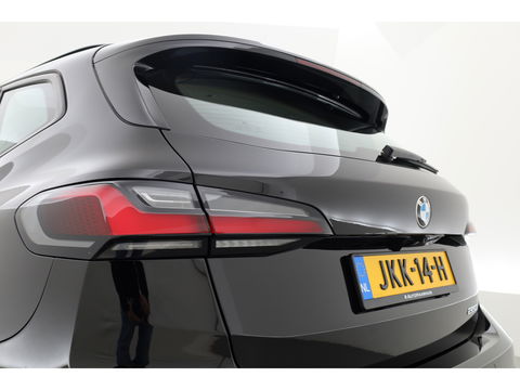 BMW 2 Serie Active Tourer 220i | Navi | Camera | Stoelverw. | Apple CarPlay | Cruise | 17''