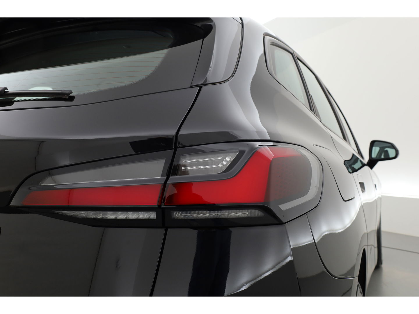 BMW 2 Serie Active Tourer 220i | Navi | Camera | Stoelverw. | Apple CarPlay | Cruise | 17''