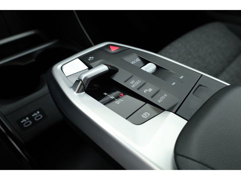 BMW 2 Serie Active Tourer 220i | Navi | Camera | Stoelverw. | Apple CarPlay | Cruise | 17''