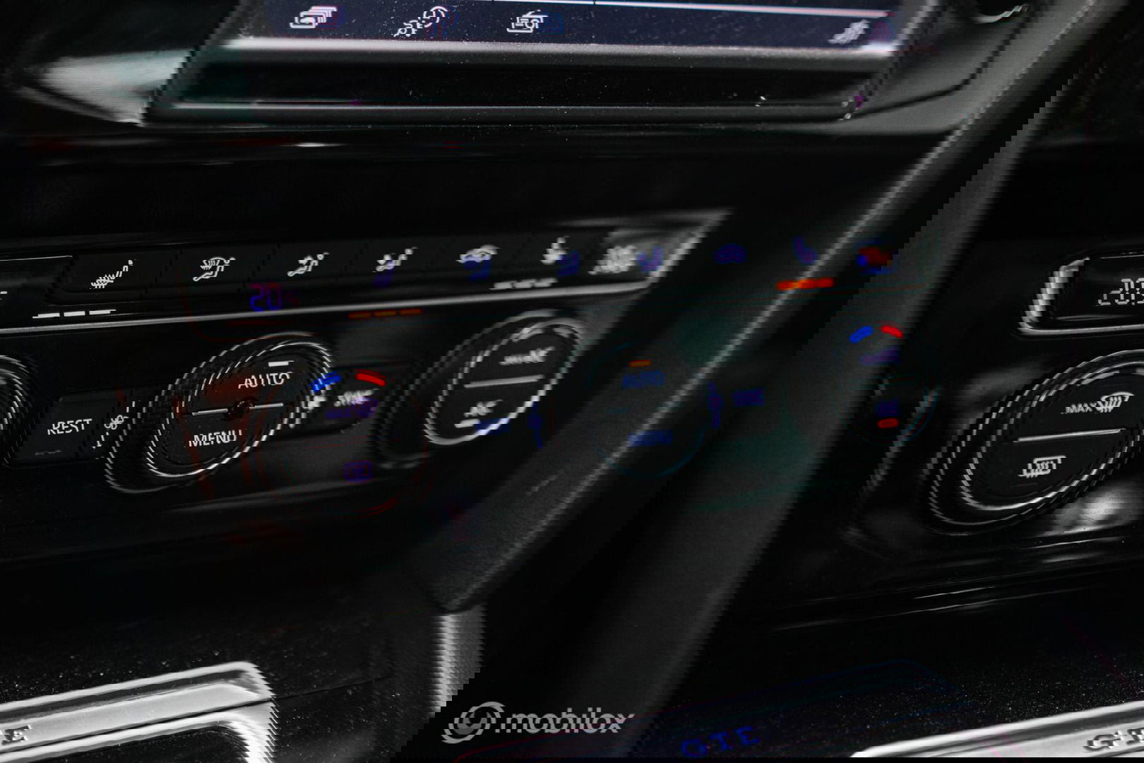 Volkswagen Passat Variant 1.4 TSI GTE Highline | Virtual cockpit | Panoramadak | Trekhaak | Leder | Dynaudio | NL auto NAP | rijklaarprijs |