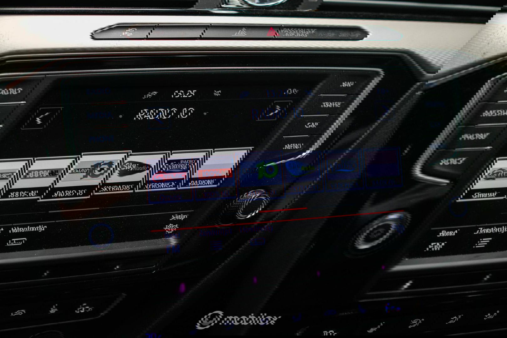 Volkswagen Passat Variant 1.4 TSI GTE Highline | Virtual cockpit | Panoramadak | Trekhaak | Leder | Dynaudio | NL auto NAP | rijklaarprijs |