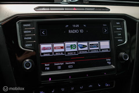 Volkswagen Passat Variant 1.4 TSI GTE Highline | Virtual cockpit | Panoramadak | Trekhaak | Leder | Dynaudio | NL auto NAP | rijklaarprijs |