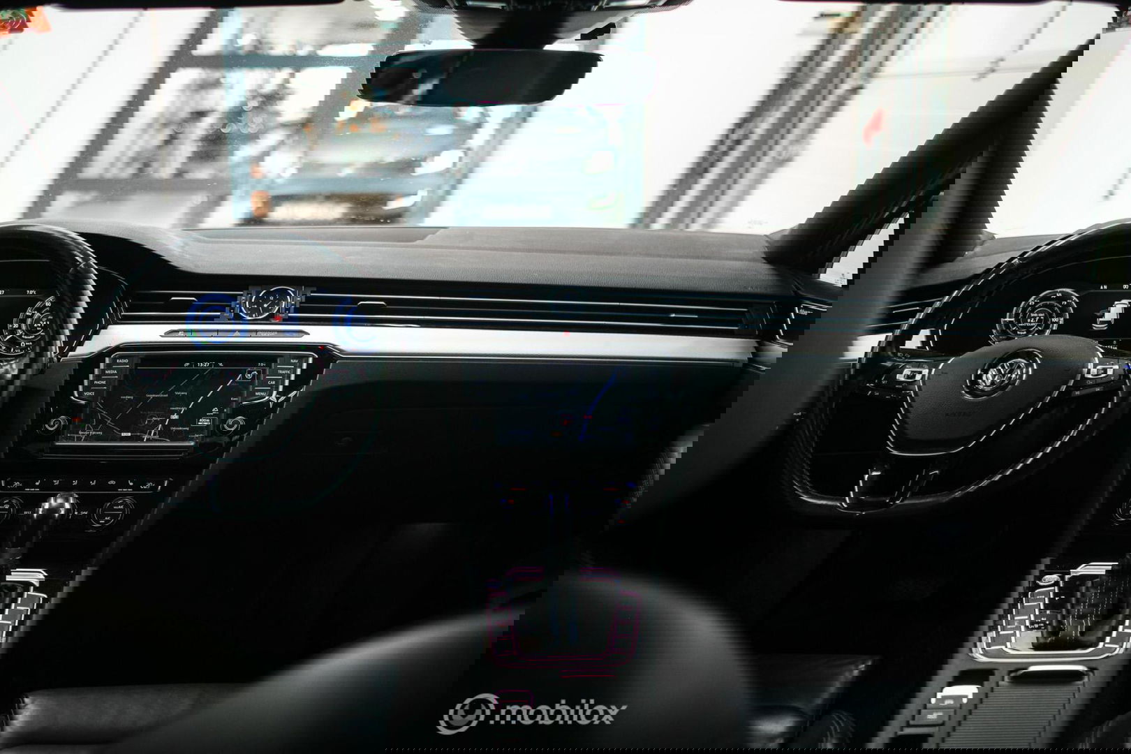 Volkswagen Passat Variant 1.4 TSI GTE Highline | Virtual cockpit | Panoramadak | Trekhaak | Leder | Dynaudio | NL auto NAP | rijklaarprijs |