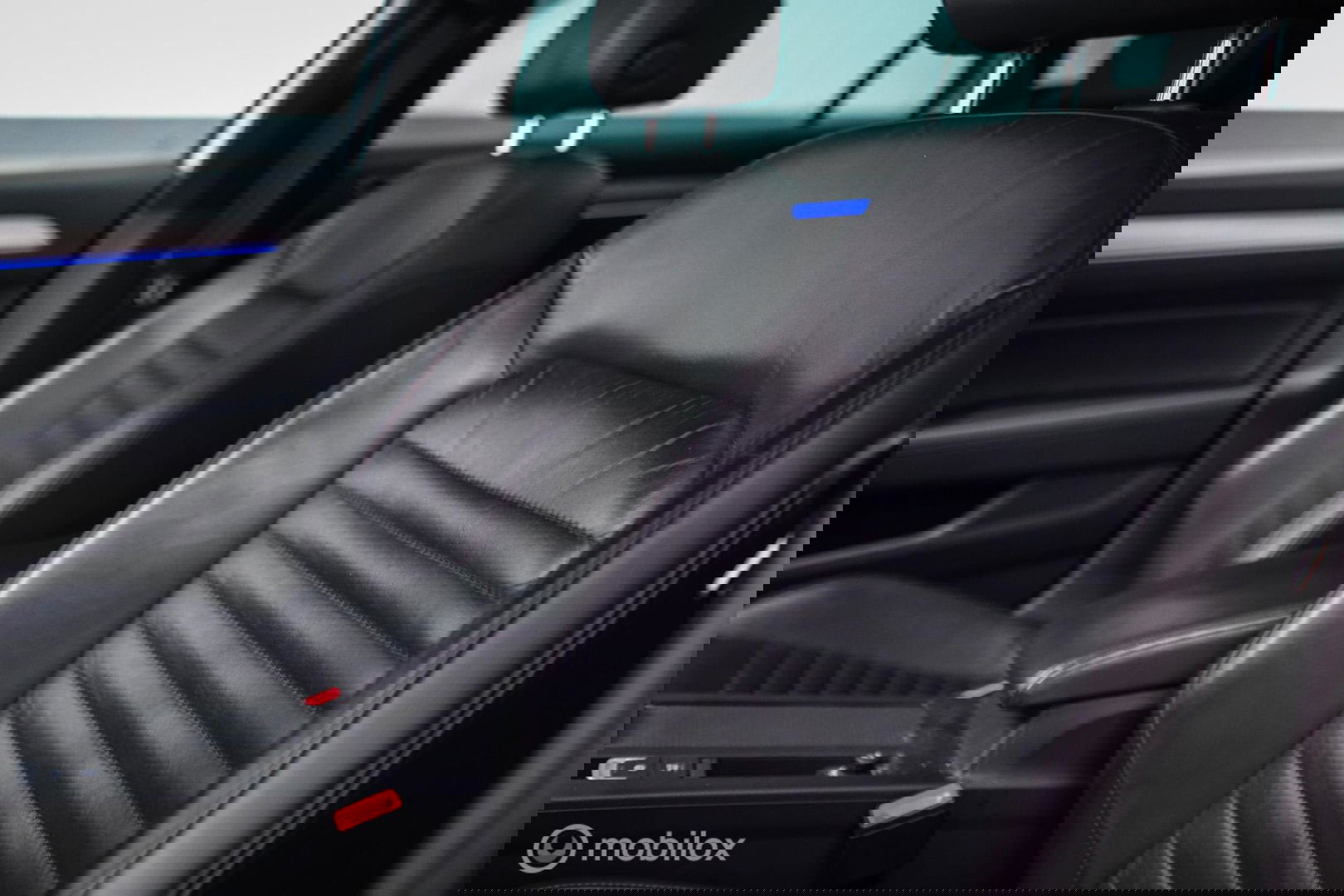 Volkswagen Passat Variant 1.4 TSI GTE Highline | Virtual cockpit | Panoramadak | Trekhaak | Leder | Dynaudio | NL auto NAP | rijklaarprijs |