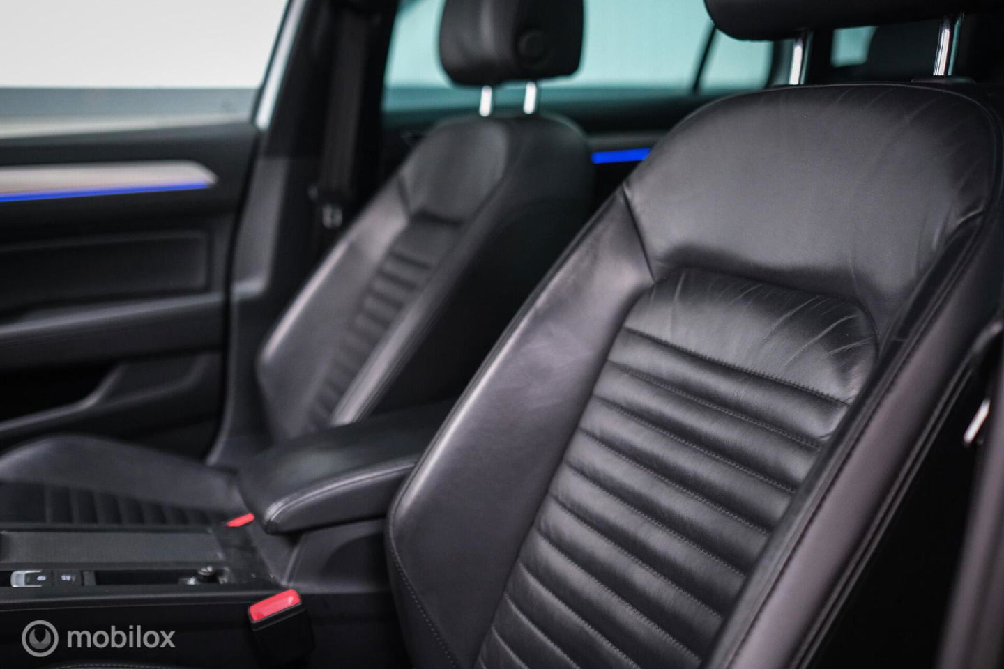 Volkswagen Passat Variant 1.4 TSI GTE Highline | Virtual cockpit | Panoramadak | Trekhaak | Leder | Dynaudio | NL auto NAP | rijklaarprijs |