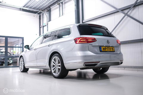 Volkswagen Passat Variant 1.4 TSI GTE Highline | Virtual cockpit | Panoramadak | Trekhaak | Leder | Dynaudio | NL auto NAP | rijklaarprijs |