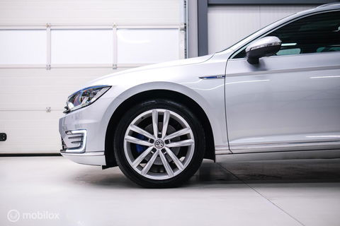 Volkswagen Passat Variant 1.4 TSI GTE Highline | Virtual cockpit | Panoramadak | Trekhaak | Leder | Dynaudio | NL auto NAP | rijklaarprijs |