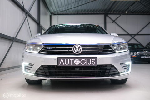 Volkswagen Passat Variant 1.4 TSI GTE Highline | Virtual cockpit | Panoramadak | Trekhaak | Leder | Dynaudio | NL auto NAP | rijklaarprijs |
