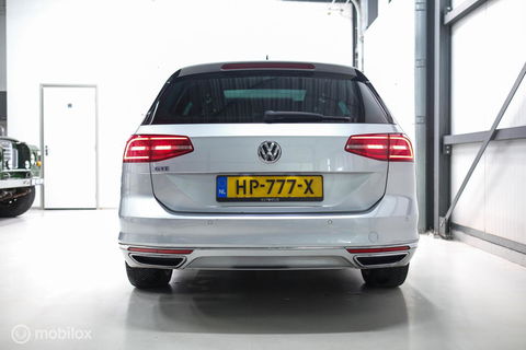 Volkswagen Passat Variant 1.4 TSI GTE Highline | Virtual cockpit | Panoramadak | Trekhaak | Leder | Dynaudio | NL auto NAP | rijklaarprijs |