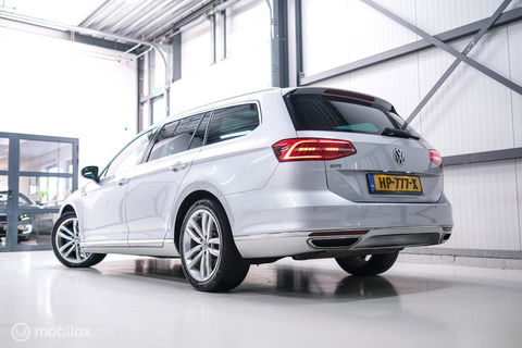 Volkswagen Passat Variant 1.4 TSI GTE Highline | Virtual cockpit | Panoramadak | Trekhaak | Leder | Dynaudio | NL auto NAP | rijklaarprijs |