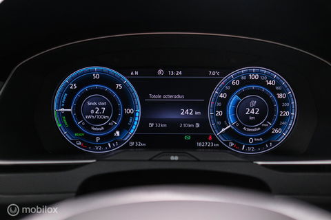 Volkswagen Passat Variant 1.4 TSI GTE Highline | Virtual cockpit | Panoramadak | Trekhaak | Leder | Dynaudio | NL auto NAP | rijklaarprijs |