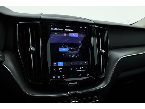 Volvo XC60 2.0 T6 Plug-in hybrid AWD Core | Pano | Pilot Assist | Blis | 4x Stoel- & stuurverw. | 19" | CarPlay |