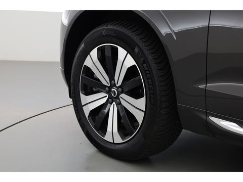 Volvo XC60 2.0 T6 Plug-in hybrid AWD Core | Pano | Pilot Assist | Blis | 4x Stoel- & stuurverw. | 19" | CarPlay |
