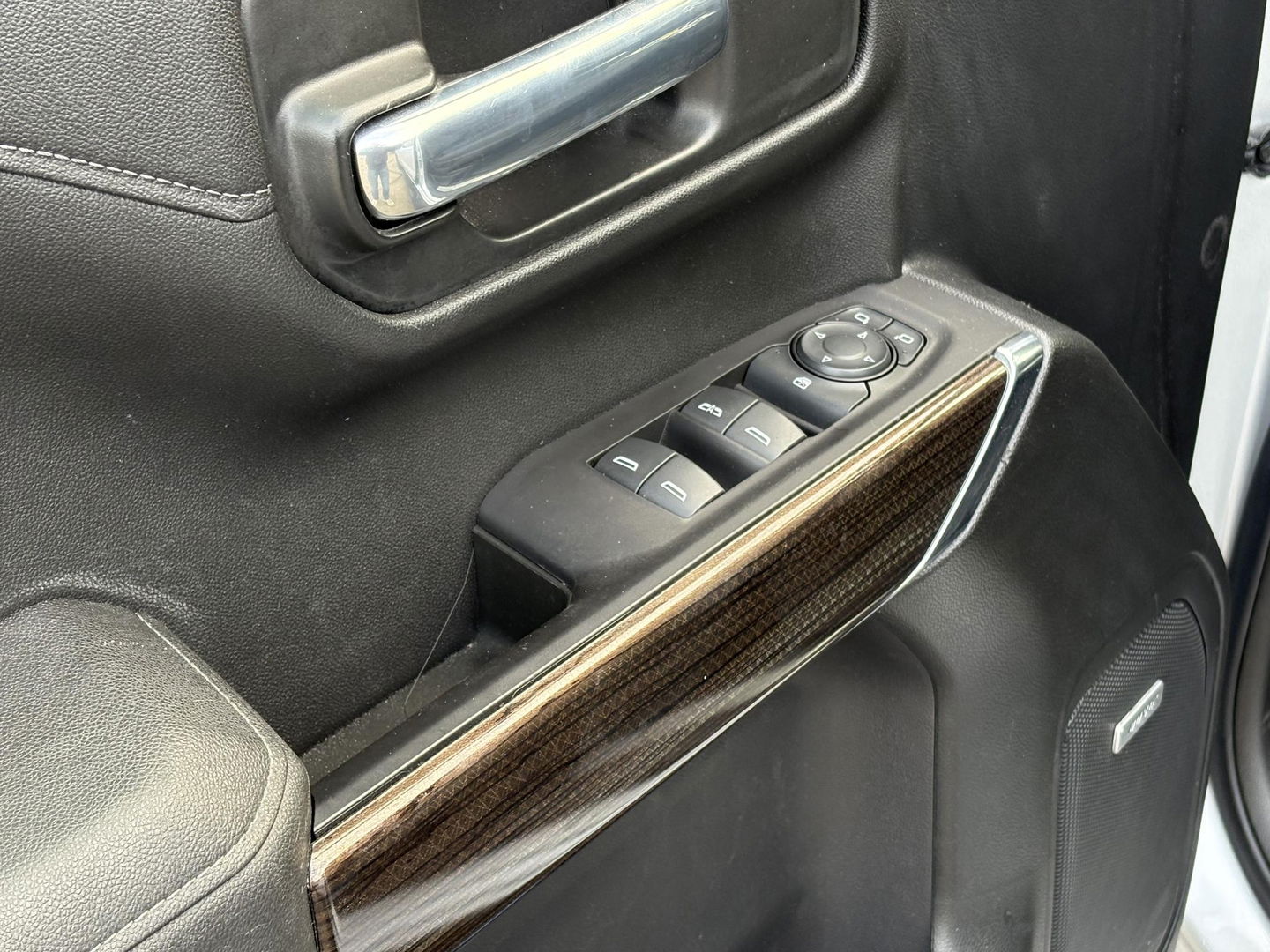 Chevrolet Silverado Z71 1500 RST V8 | 200L LPG |  360PK | LED | CRUISE | LUXE UITVOERING | STOELVERWARMING | STUURVERWARMING