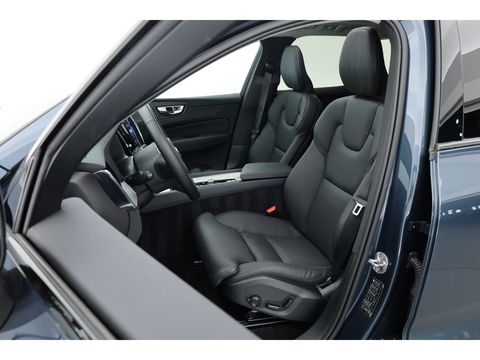 Volvo XC60 T8 Plug-in Hybrid Plus Dark | Pano | ACC | Blis | Elek. trekhaak | H&K | Elek. stoel+mem. | Stuur- & 4x stoelverw. |