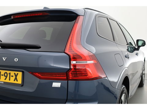 Volvo XC60 T8 Plug-in Hybrid Plus Dark | Pano | ACC | Blis | Elek. trekhaak | H&K | Elek. stoel+mem. | Stuur- & 4x stoelverw. |