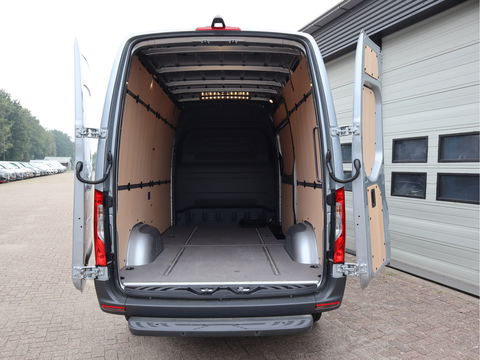 Mercedes-Benz eSprinter 314 RWD AC+DC Snelladen L2H2 New Model - 56 kWh - WLPT 181 km - LED